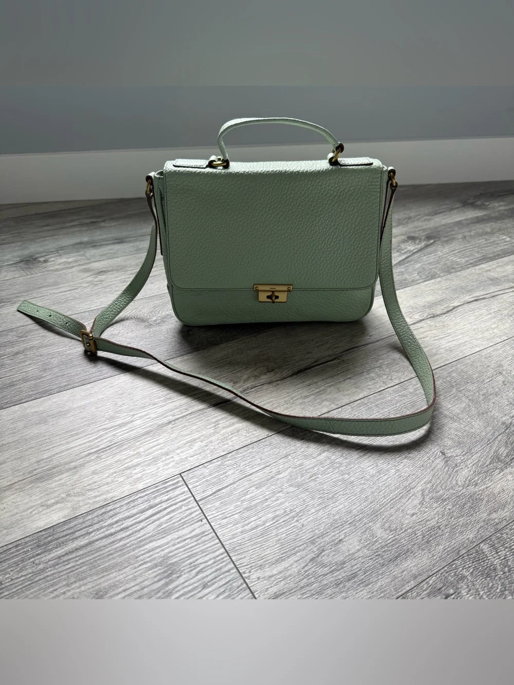 Genuine FOSSIL teal blue leather crossbody shoulder bag messenger style
